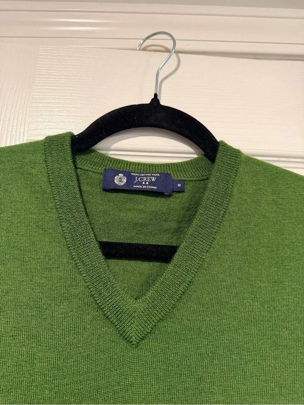 J.Crew Size M Green V-Neck Sweater Vest Soft 100% Merino Wool Preppy Classic